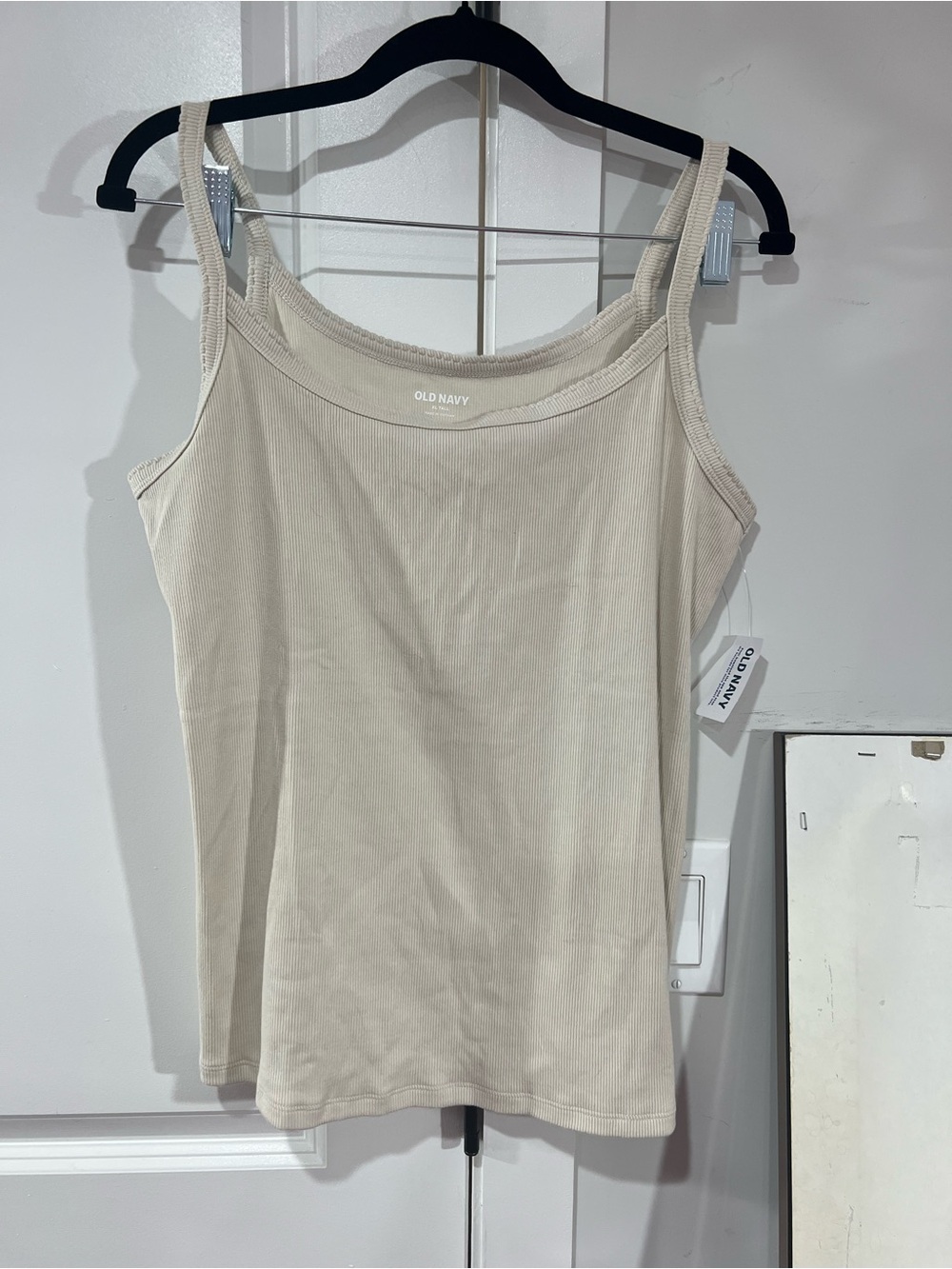 Old Navy Women's Ribbed Tank Top in cream